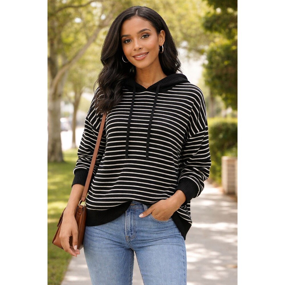 Onzie Stripe Hoodie S/M Pullover Sweater Top Black White Striped EUC B44